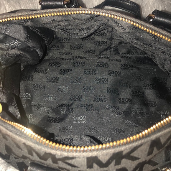Michael Kors black and gold purse - Picture 3 of 3